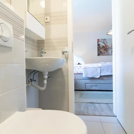 Andro Apartment Stomorska