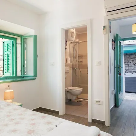 Andro Apartment *