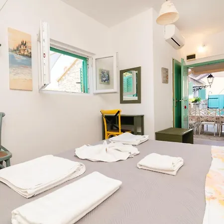 Andro Apartment Stomorska